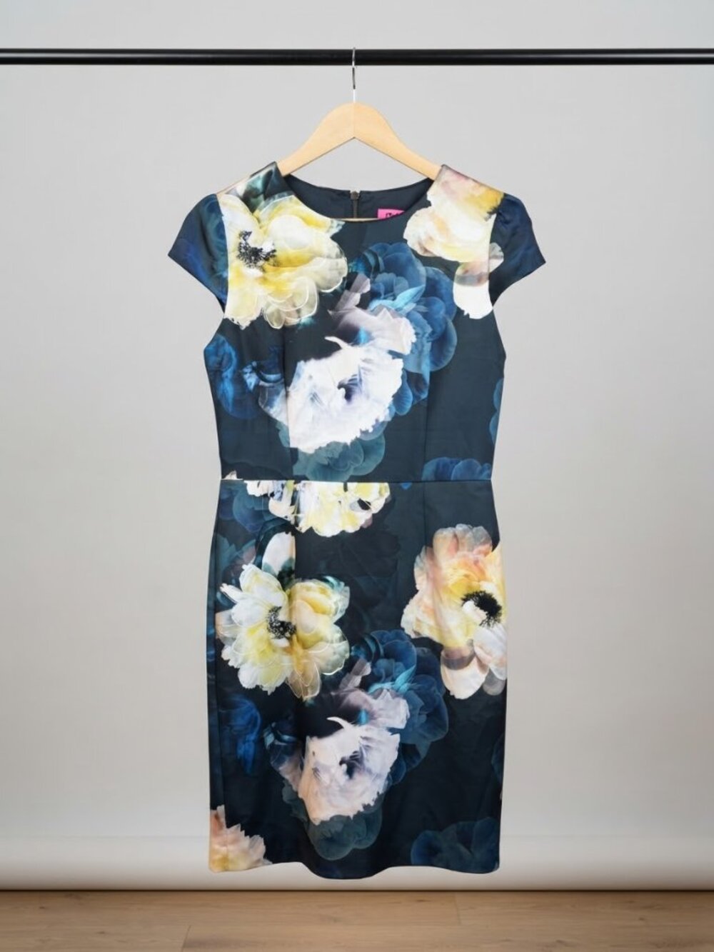 Betsey Johnson Floral Sheath Dress Blue Teal Cap Sleeve Back Zip Size 6